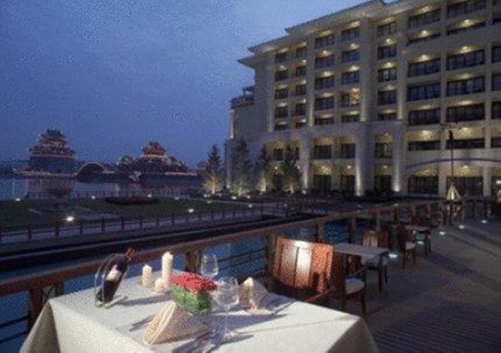 New Century Grand Hotel Кайфен Екстер'єр фото