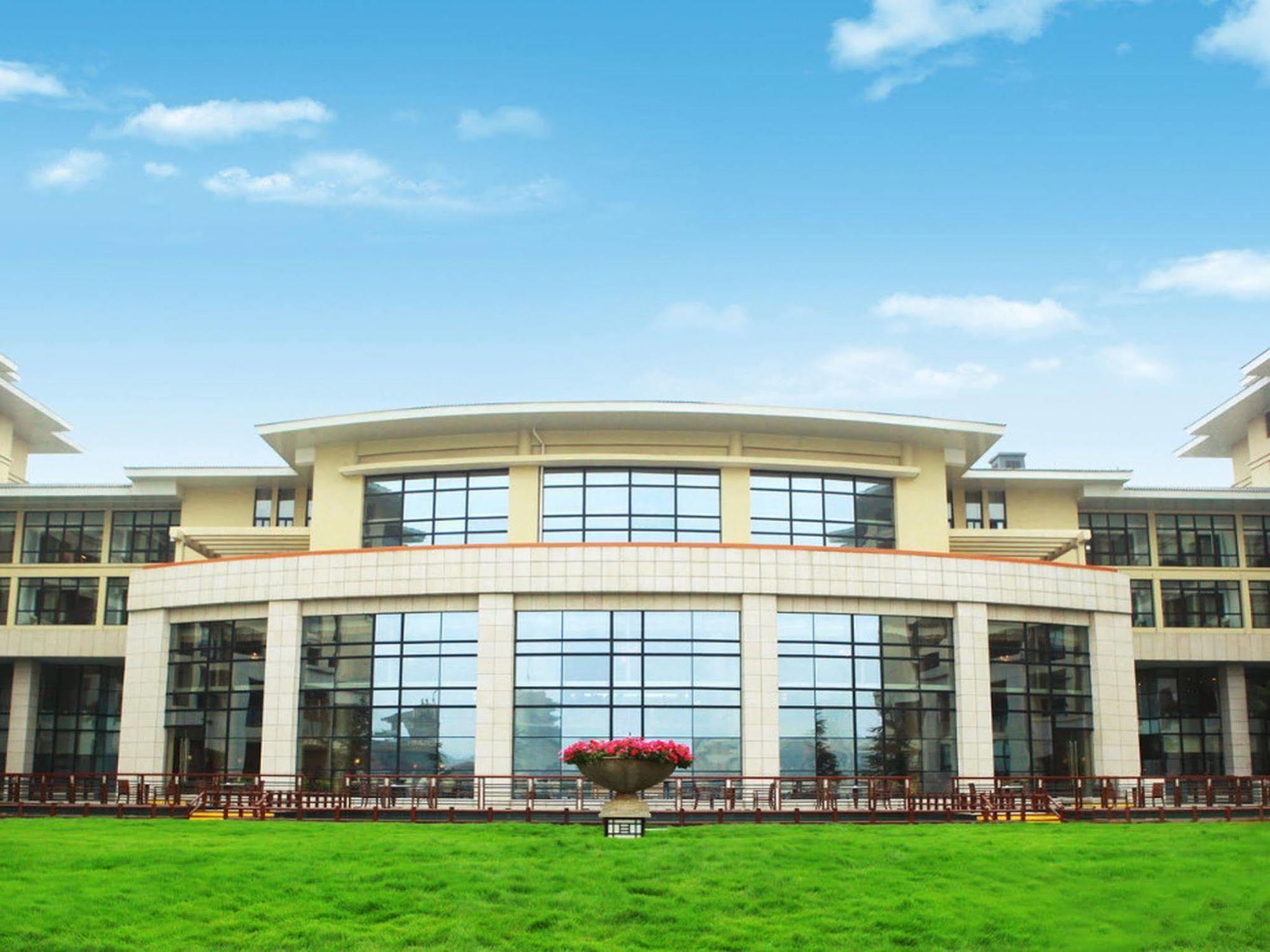 New Century Grand Hotel Кайфен Екстер'єр фото